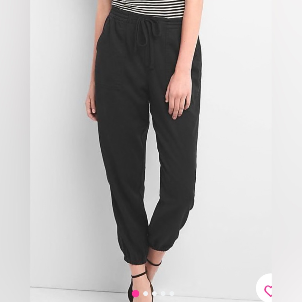 Gap black utility joggers